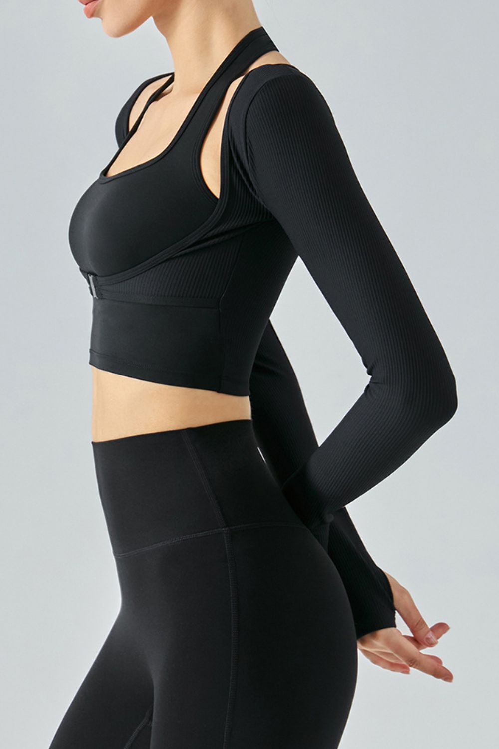 Halter Neck Long Sleeve Cropped Sports Top – Maison Yoga
